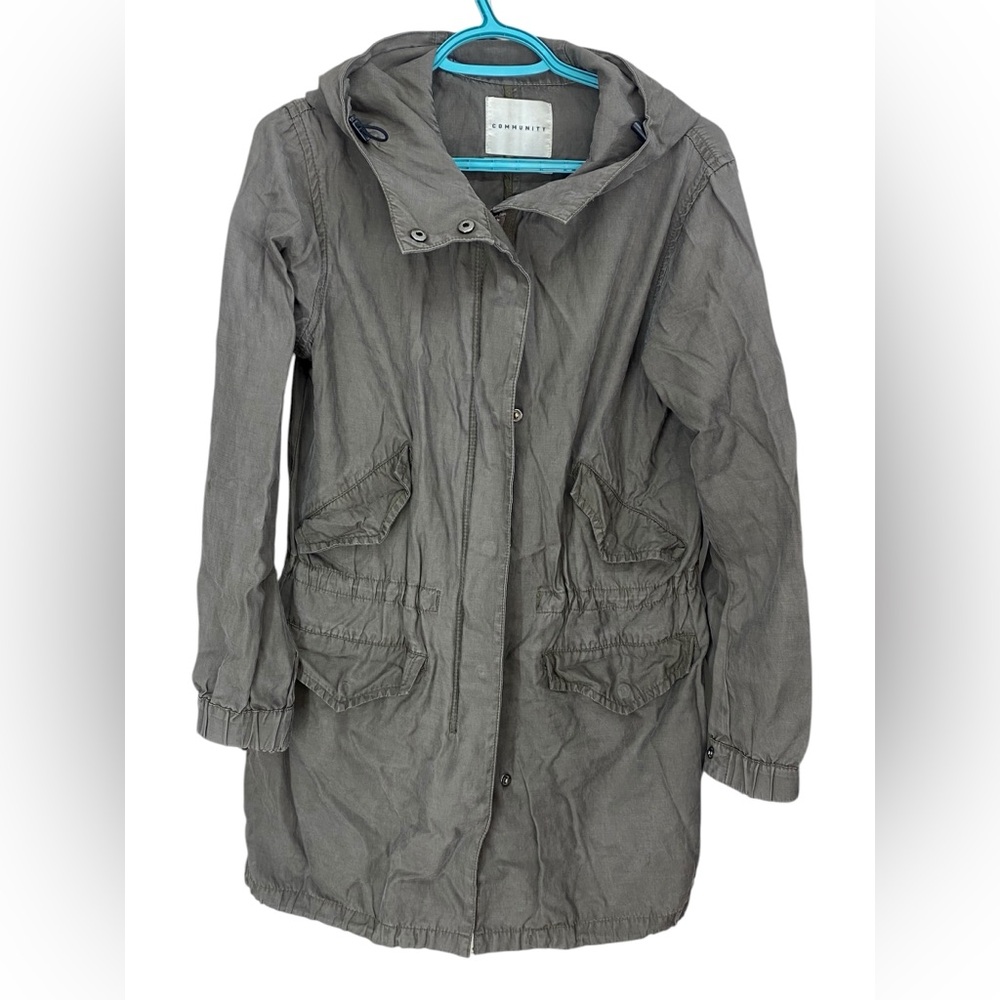 Community by Aritzia Women’s Olive Green Hooded Jacket Lightweight